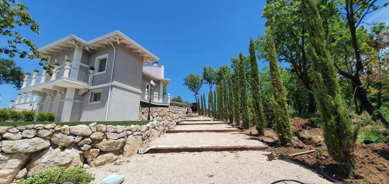 Tenuta Santo Stefano Azienda Agrituristica Santo Stefano del Sole Екстериор снимка