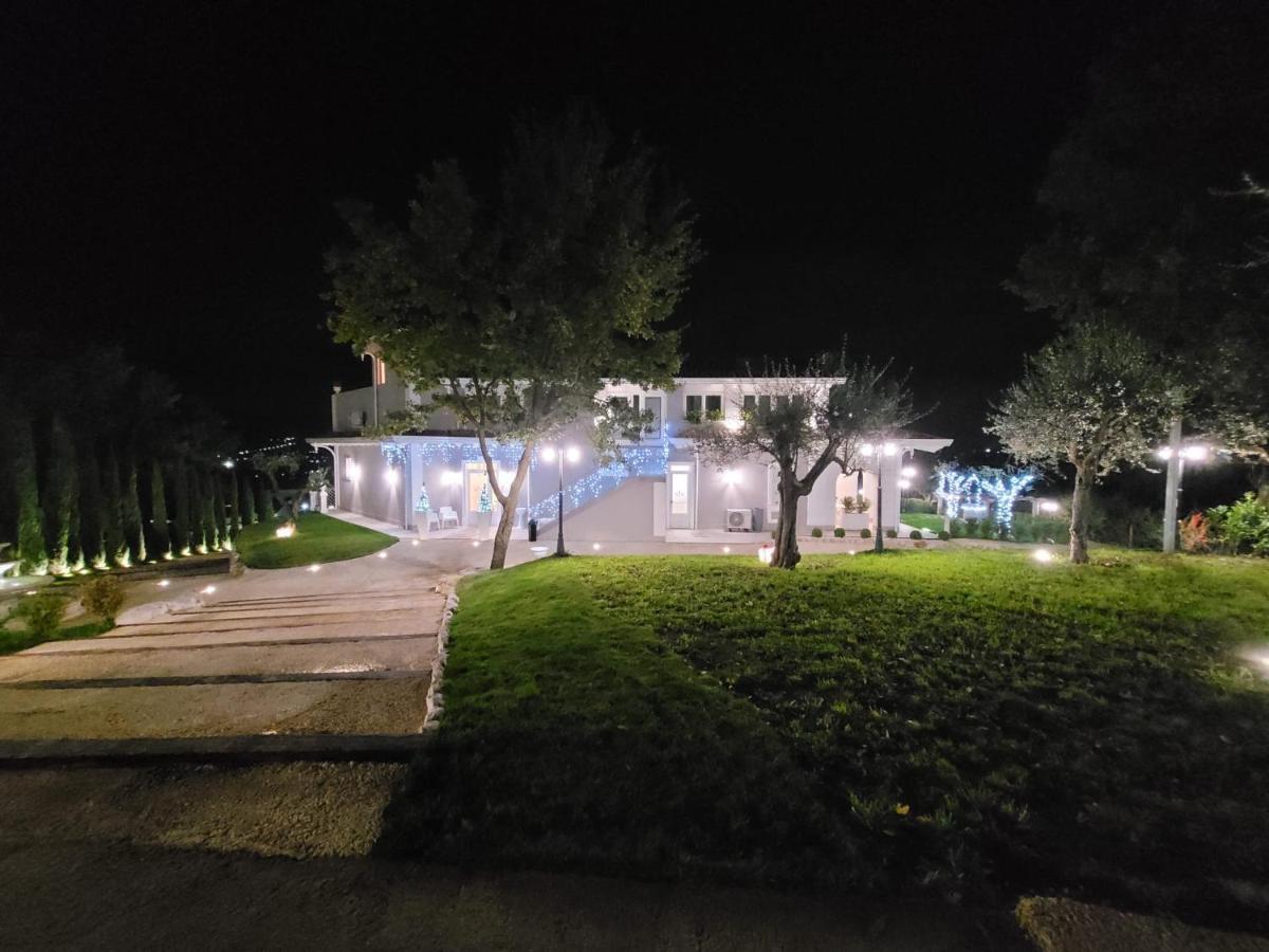 Tenuta Santo Stefano Azienda Agrituristica Santo Stefano del Sole Екстериор снимка