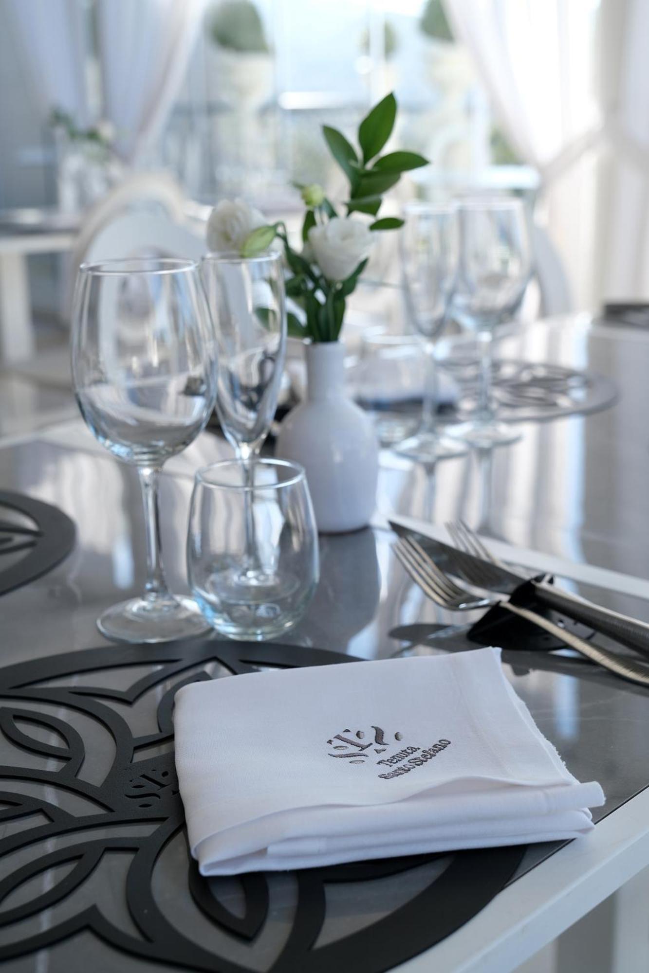 Tenuta Santo Stefano Azienda Agrituristica Santo Stefano del Sole Екстериор снимка